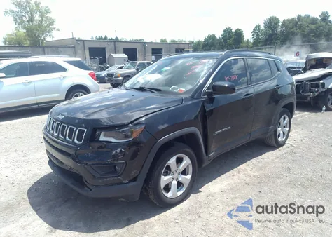 2018 Jeep Compass Latitude 4X4 из США, поврежденный, VIN 3C4NJDBB9JT393767